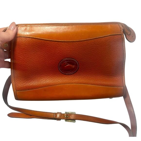 Vintage Dooney & Bourke Brown Pebble Leather Brown Trim Satchel Shoulder Handbag - Picture 1 of 11